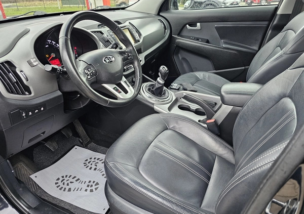 Kia Sportage cena 54990 przebieg: 178000, rok produkcji 2015 z Obrzycko małe 497